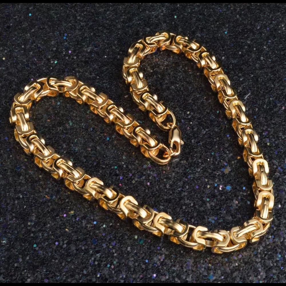 Collar chain necklace